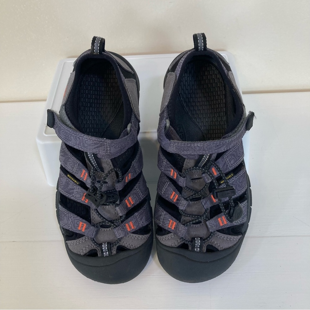 Keen Newport H2 Boys Sz 4 Sandals Hiking Water Shoes Steel Grey Black